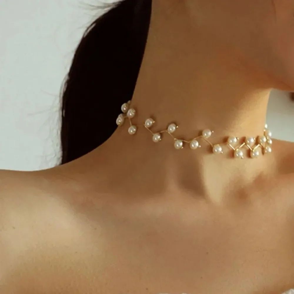 vintage style pearl choker A286